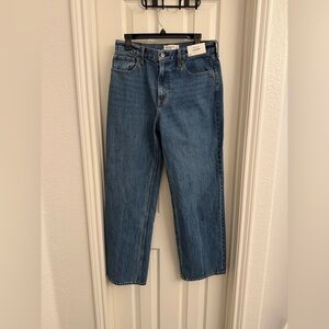 NWT Abercrombie High Rise Loose Jeans